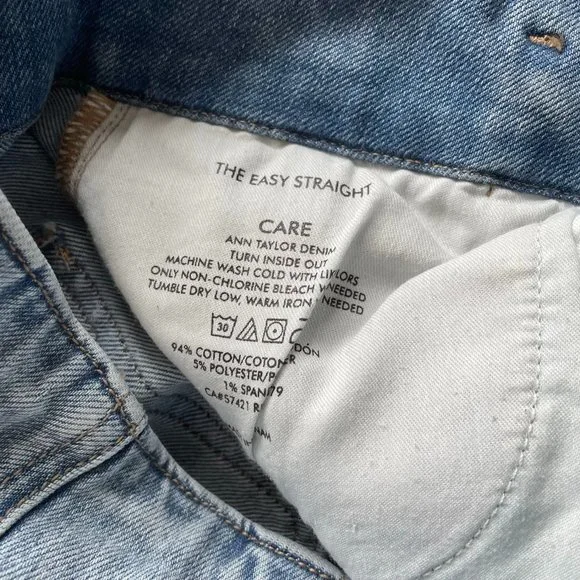 Women's / Teen's Ann Taylor Light Wash Easy Straigh Jeans size 2 - Picture 9 of 11